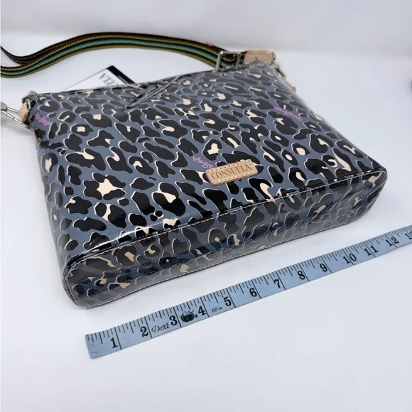 Consuela Downtown Crossbody Black and Cream - Picture 5 of 9